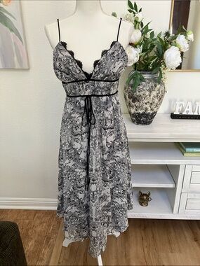 Max & Cleo Black/Gray Chiffon Lace-Trim Maxi Dress